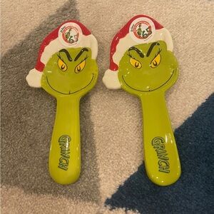 2 Grinch spoon rest